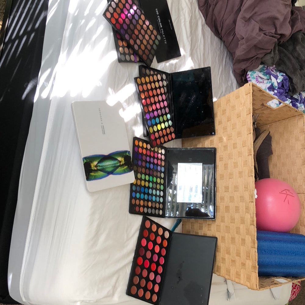 Eye shadow set